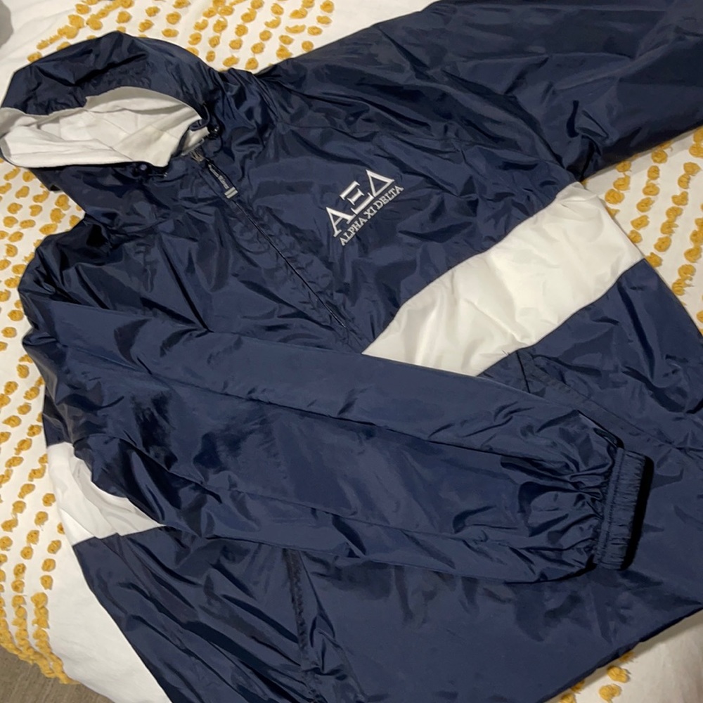Like New Wind Breaker